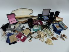 A collection of jewellery to include rubies, garnets, sapphires,