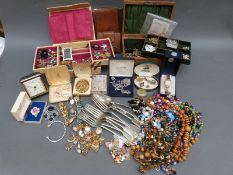 A collection of costume jewellery to include two Exquisite brooches, two silver brooches, beads,