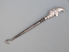 Edward VII hallmarked silver novelty button hook depicting Punch,