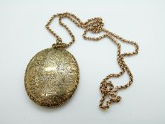 A Victorian locket and 9ct rose gold necklace/ chain, 8.