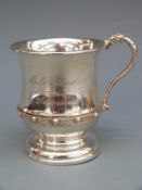 Irish hallmarked silver christening tankard, Dublin 1971, maker's mark JBF in a clover leaf,