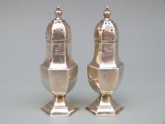 Victorian pair of hexagonal peppers, Birmingham 1897, maker Henry Matthews, 7cm tall,