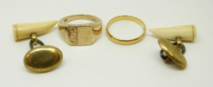 A 22ct gold wedding ring, 2.2g, 9ct gold signet ring, 5.