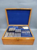 Elkington & Co 12 place setting canteen of silver plated fiddle,