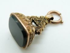 A hallmarked 15ct gold fob set with bloodstone, 6.