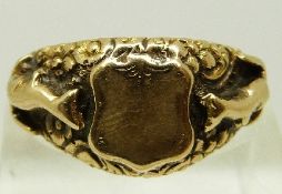 A yellow metal Victorian signet ring with a blank cartouche,