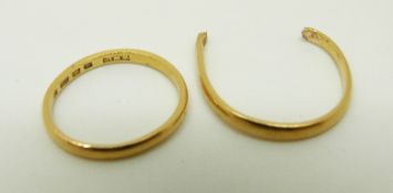Two 22ct gold wedding rings, 4.