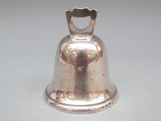 George V hallmarked silver table bell, Birmingham 1919, maker Deakin & Francis Ltd, 7.