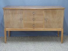 Gordon Russell of Broadway retro teak or similar sideboard with two cupboards flanking three
