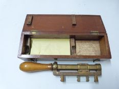 E R Watts & Son London Mk II cotton type rangefinder No1412 in original box