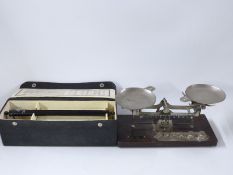 Eastern Kodak photographic scale and a boxed Salter photo balance