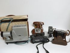 A quantity of vintage cameras including Agfa Silette,
