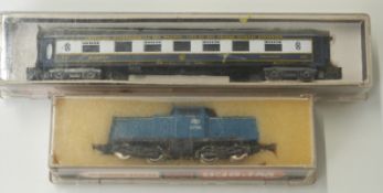 Wrenn N gauge NR BO-BO diesel shunter locomotive, together with a Pullman coach,