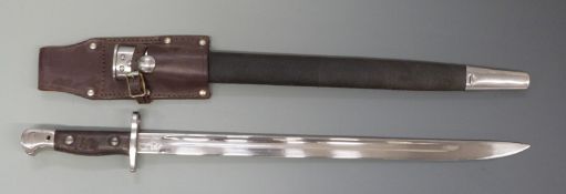 British WWI 1907 bayonet scabbard and frog,