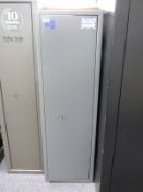 Brattonsound Engineering seven gun safe / cabinet H130 x W41 x D35cm