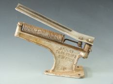 Stuart double arm clay pigeon trap