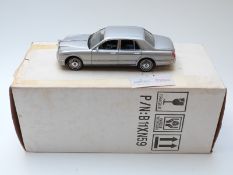 Franklin Mint 1:24 scale diecast model The 1998 Rolls-Royce silver Seraph,