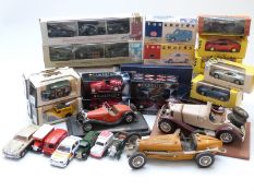 Thirty-one Corgi, ROCO, Maisto, Vanguards, Burago and other diecast model vehicles and vehicle sets,