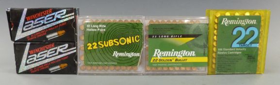 Four hundred Remington and Winchester .22LR hollow point rimfire cartridges, all in original boxes.