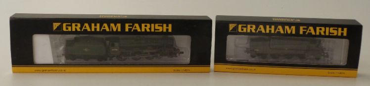 Two Graham Farish by Bachmann N gauge BR locomotives Jubilee Class 4-6-0 Bahamas 45596 372-479 and