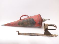 Minimax fire extinguisher with bracket