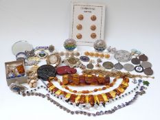 Victorian pinchbeck brooch, silver ring set with lapis lazuli, amber necklace and bracelets,