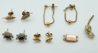 Four pairs of 9ct gold earrings, 9ct gold clasp and a 9ct gold bar, 5.