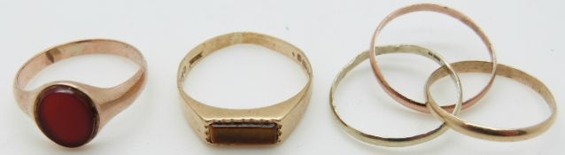 A 9ct gold Russian style wedding band,