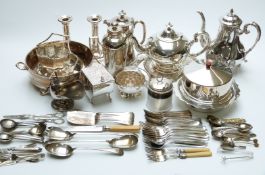 Quantity of plated ware including Art Deco bon bon dish, salver,