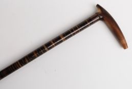 19thC horn-handled walking stick, the shaft formed as laminated discs of horn,