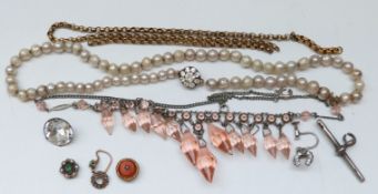 Victorian yellow metal chain, yellow metal clasp set with paste,