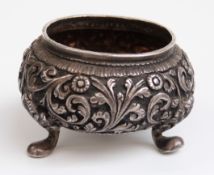 White metal Indian or similar open salt, diameter 4.