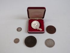 George IV 1st reverse half crown 1820 together with George III 1820 sixpence,