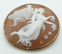 A 9ct gold brooch set with a shell cameo, 4.9 x 4.