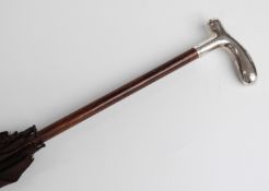 Victorian parasol with hallmarked silver handle of plain form, London 1901,