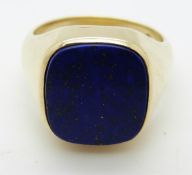 A 14ct gold signet ring set with a lapis lazuli section, size T/U, 15.