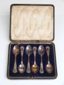 Edward VII cased set of six hallmarked silver teaspoons, Birmingham 1901,