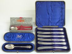 Edward VII hallmarked silver spoon in vintage Exeter case, further cased hallmarked silver spoon,