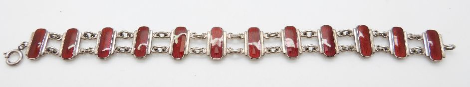 Danish silver bracelet set with red guilloché enamel plaques by Volmer Bahner, 18.8 x 1.