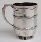 George V hallmarked silver christening cup, Birmingham 1913, maker thomas Edward Atkins, height 8cm,
