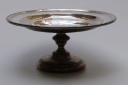 Heavy plated tazza with cardinals / ecclesiastical coat of arms,