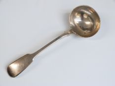 Victorian hallmarked silver fiddle pattern ladle London 1868, maker's mark CL, length 18.