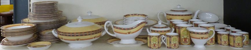 Royal Worcester Versailles pattern dinner and tea ware,