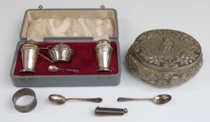 Cased Art Deco style hallmarked silver three piece cruet set,