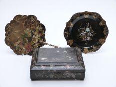 Three tolware / chinoiserie lacquer items comprising a casket, plate and hand-held screen,