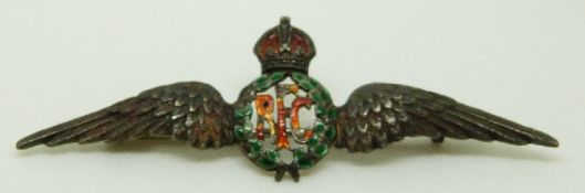 A silver RFC sweetheart brooch with red and green enamel, L5.