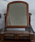19thC mahogany swing frame toilet mirror with two drawers below