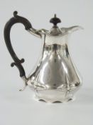 George V Walker & Hall hallmarked silver hot water jug with hinged lid, Sheffield 1912, height 17.