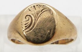 A 9ct gold signet ring, 3.2g, size J