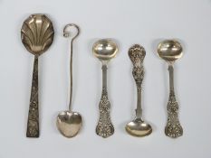 Three Victorian Scottish hallmarked silver Queen's pattern salt spoons, Art Nouveau hallmarked